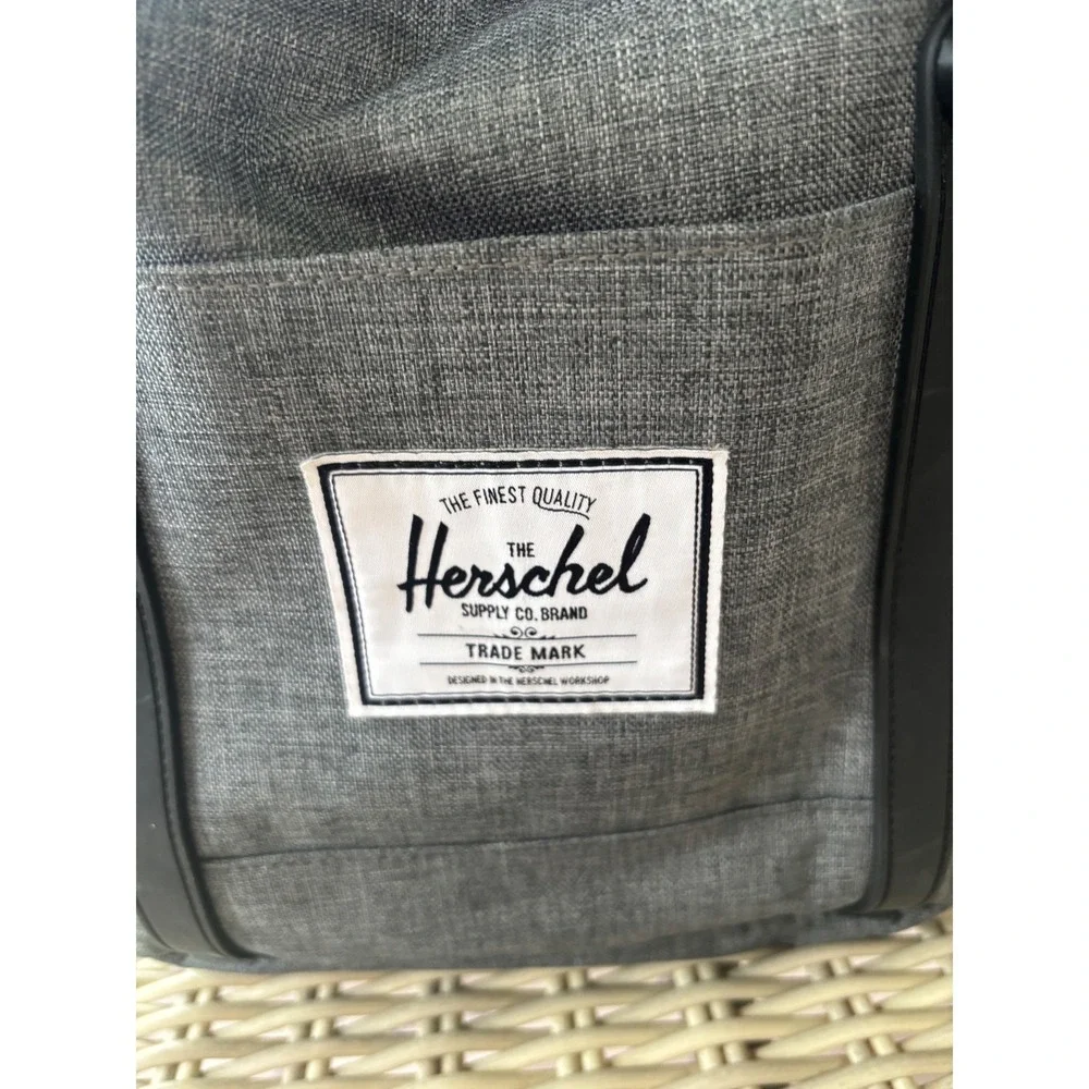 Herschel Retreat Backpack 19.5L Laptop School‎ Travel vacation Techwear gorpwear